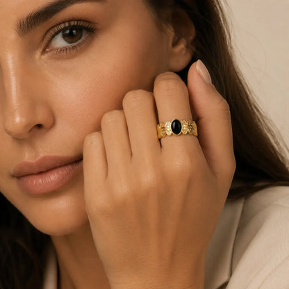 Anel Ônix Imperial Dourado