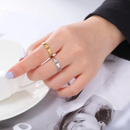 Anel Redondo Minimalista Elegante