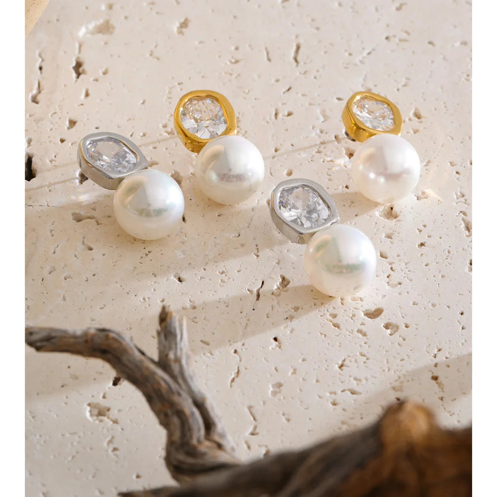 Brinco Pérola com Zircônia Dourado Feminino
