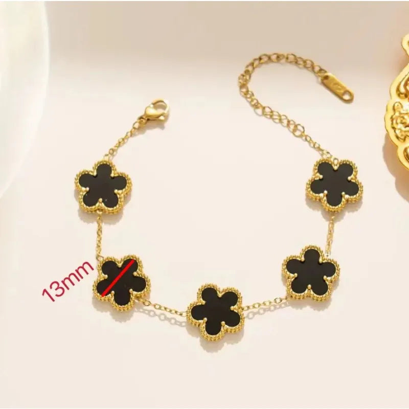Pulseira Dourada com Flores Delicadas Feminina