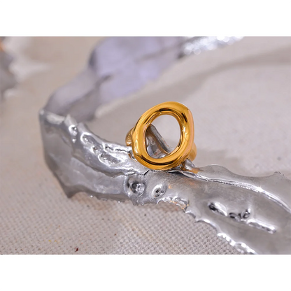 Anel Oval Vazado Dourado Feminino Minimalista