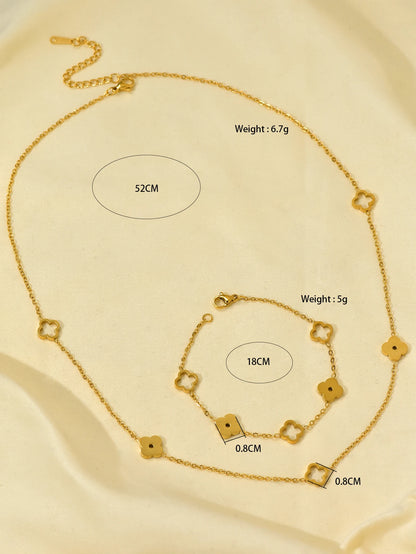 Colar Pingente Trevo e Flor de Ameixa