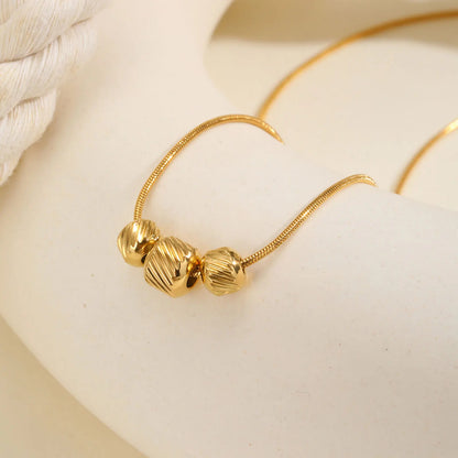 Colar com Pingente de Contas Geométricas