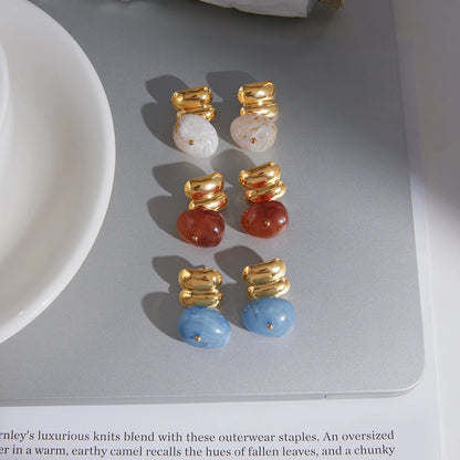 Brinco Dourado Orgânico com Pedra Colorida Feminino