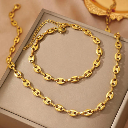 Conjunto de Colar e Pulseira Esculpida