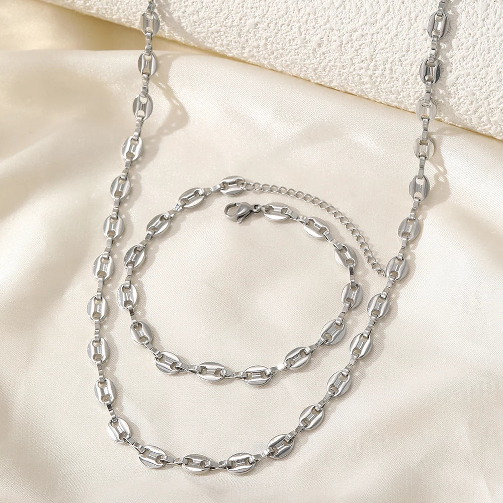 Conjunto de Colar e Pulseira Esculpida
