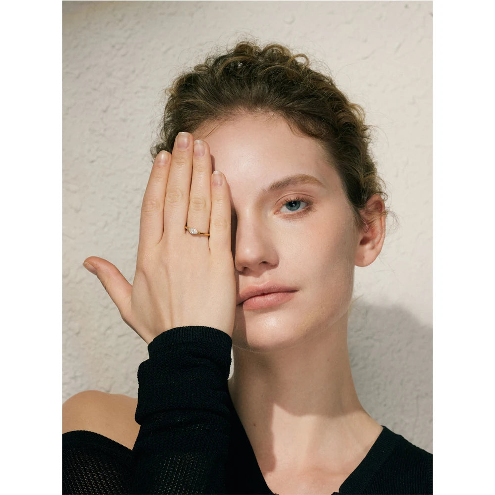 Anel Geométrico com Zircônia