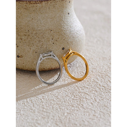 Anel Geométrico com Zircônia