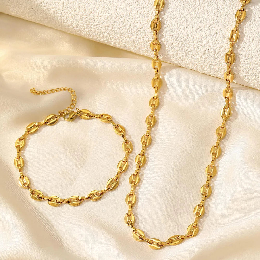 Conjunto de Colar e Pulseira Esculpida