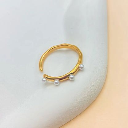 Anel Feminino com Pérolas Banhado a Ouro 18K