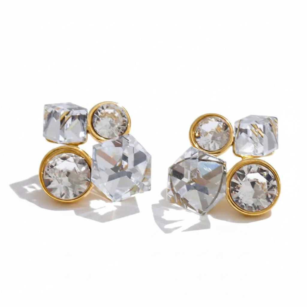 Brinco Feminino Cristal Geométrico com Acabamento Dourado e Brilho Premium