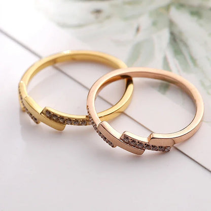 Anel Design Artístico com Zircônia