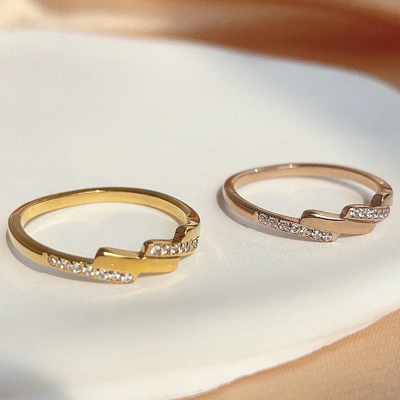 Anel Design Artístico com Zircônia