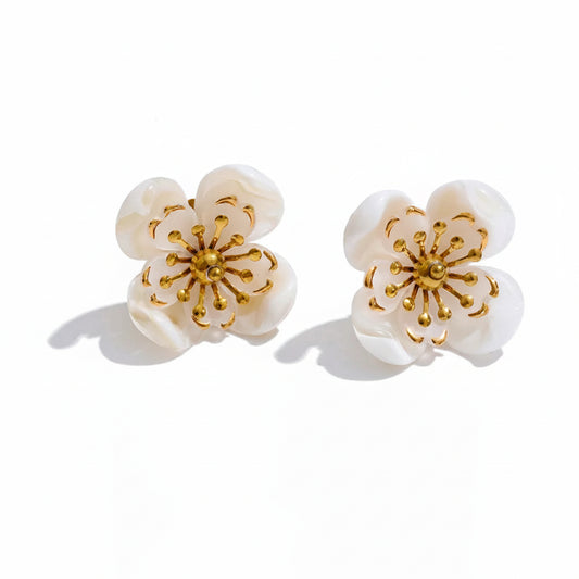 Brincos Flor Perolado Dourado Feminino Delicado
