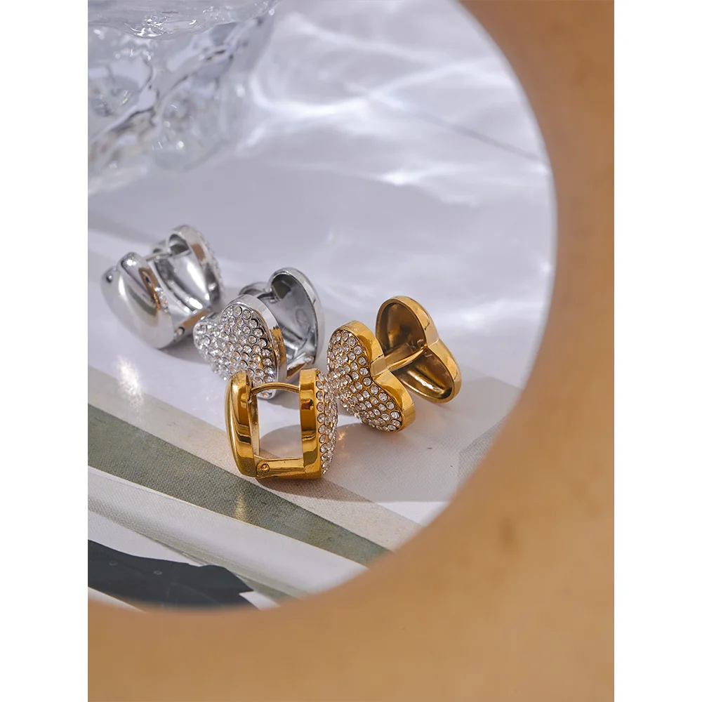 Brinco Coração Luxo Cristal Pavê Dourado
