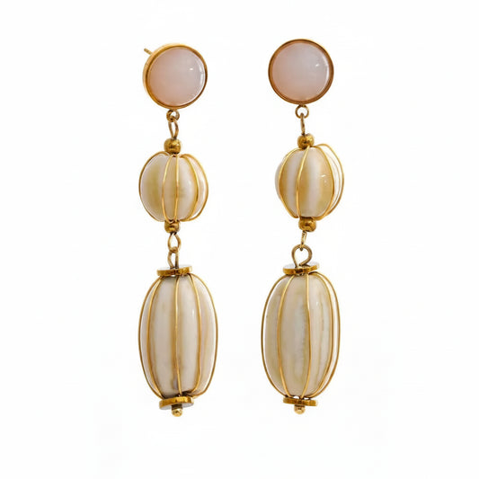 Brinco Longo Dourado com Madrepérola Champagne Feminino Elegant