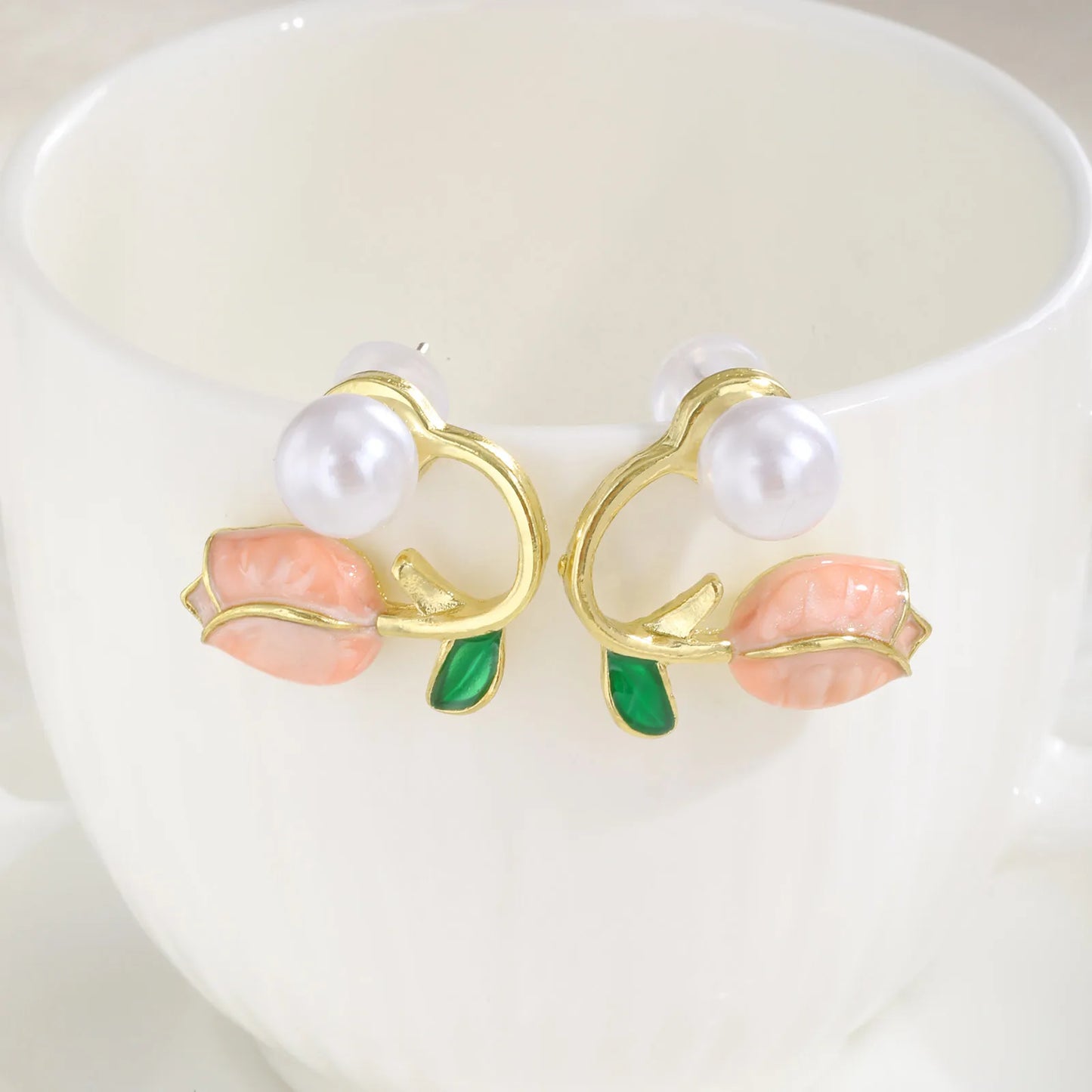 Brincos Tulipa com Pérola