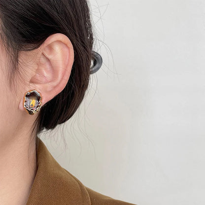 Brinco Dourado com Resina Âmbar Feminino