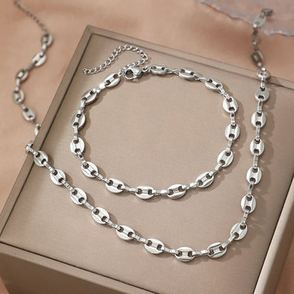 Conjunto de Colar e Pulseira Esculpida